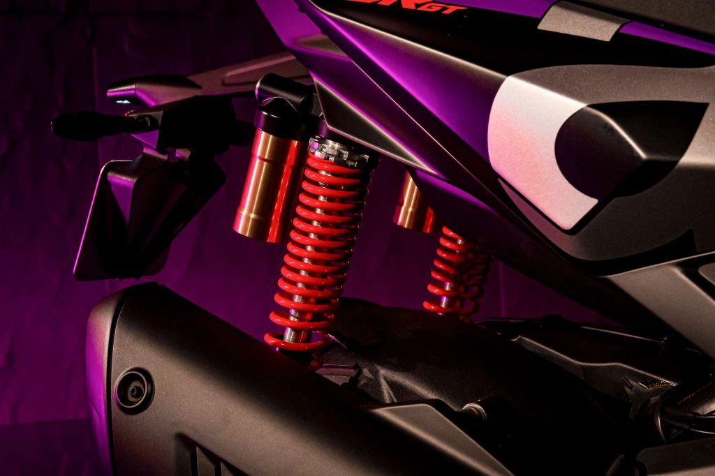 Die Aprilia SR GT 400 Rally Replica ist READY FOR ANYTHING